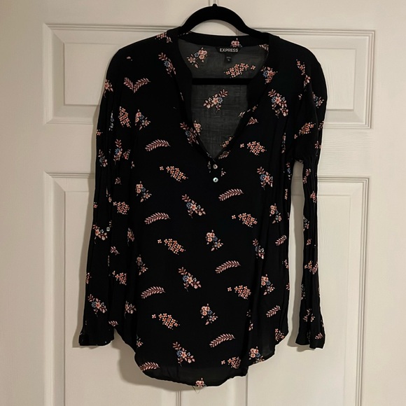 Express Long Sleeve Tunic Top - Picture 1 of 11